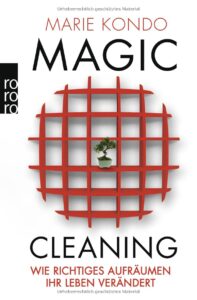 Marie_Kondo_Magic_Cleaning_Monkee